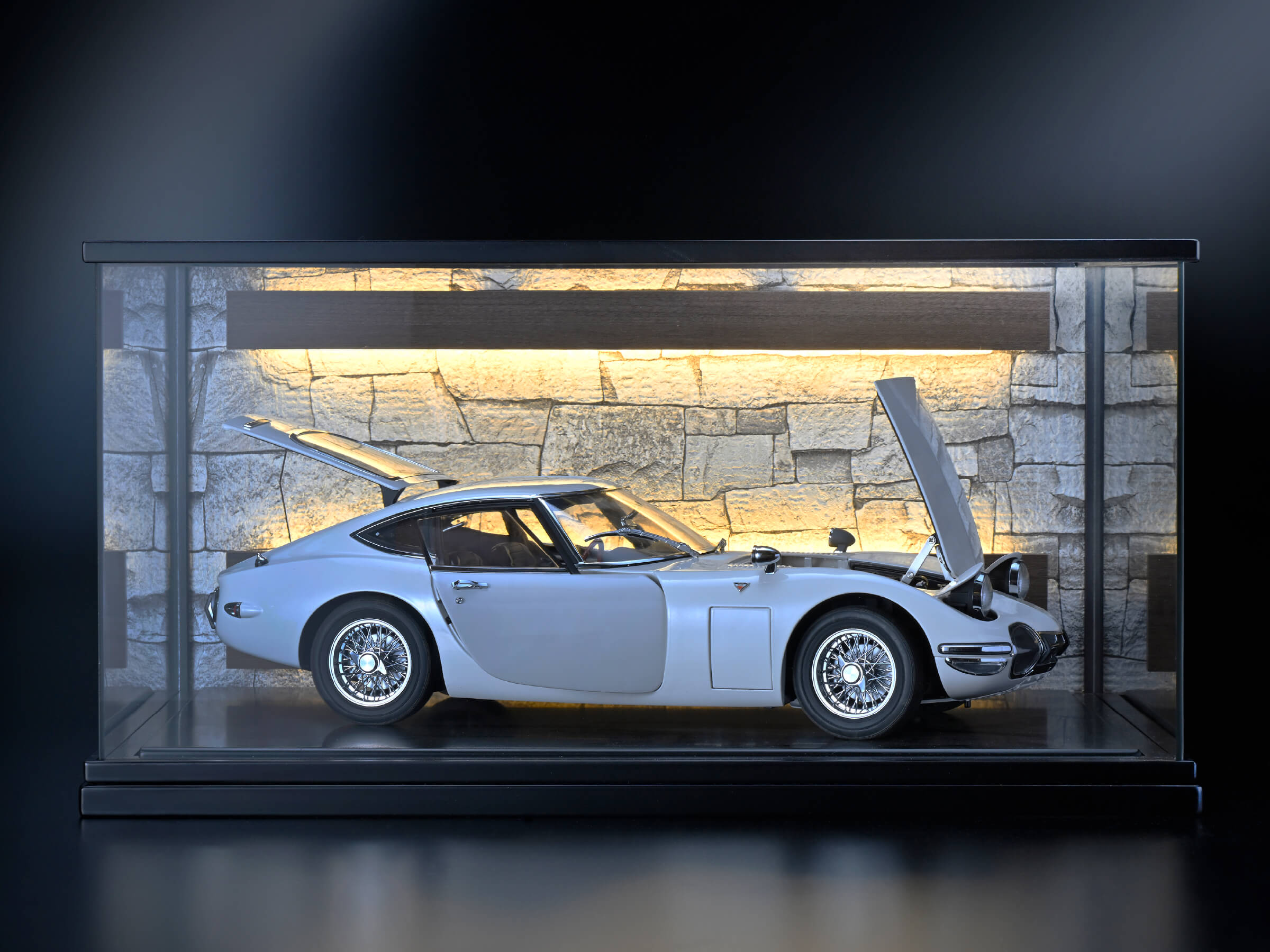 ガラスケース正面